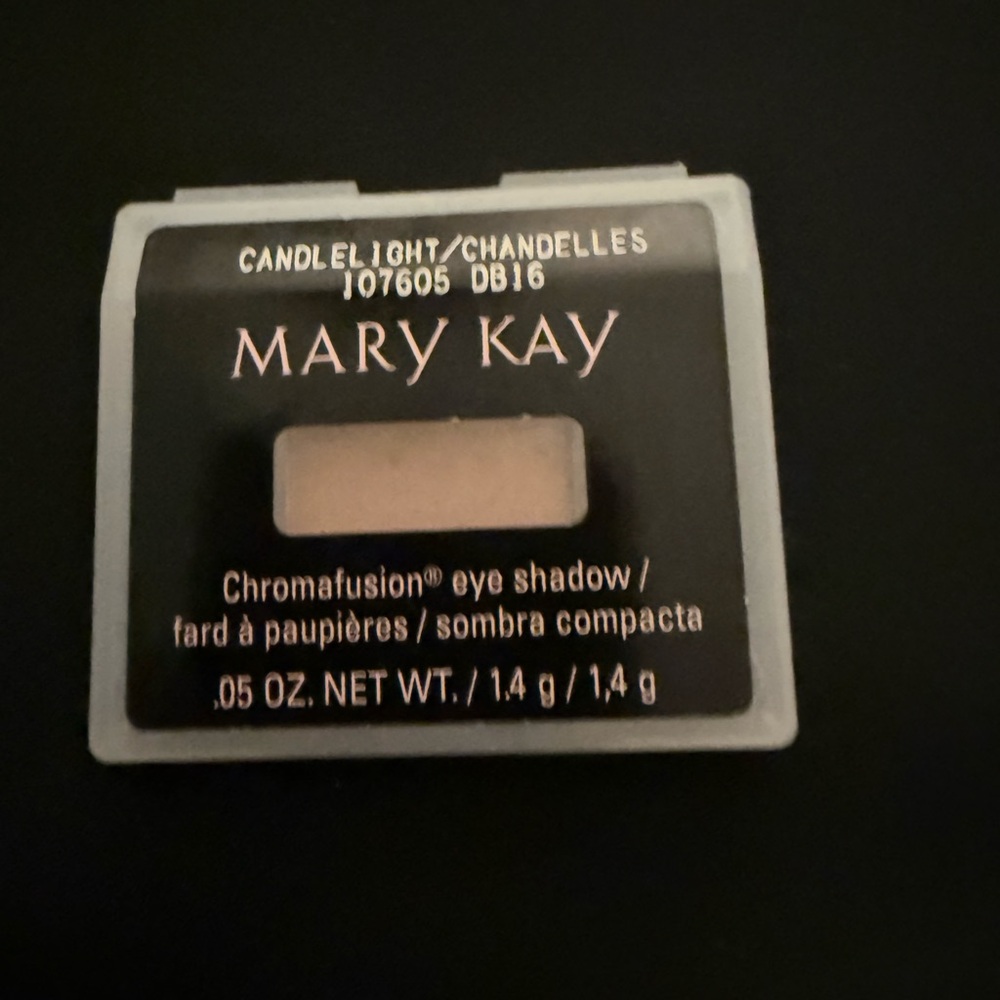 Mary Kay ChromaFusion Eye Shadow - Candlelight - Picture 2 of 3